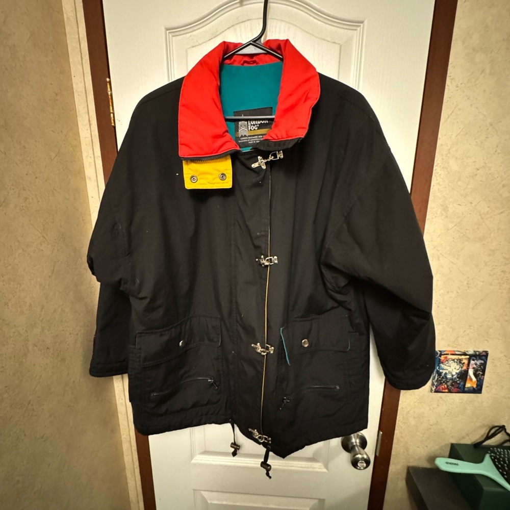 London Fog Black Jacket with Red Collar Zip-Up and Clasp XL